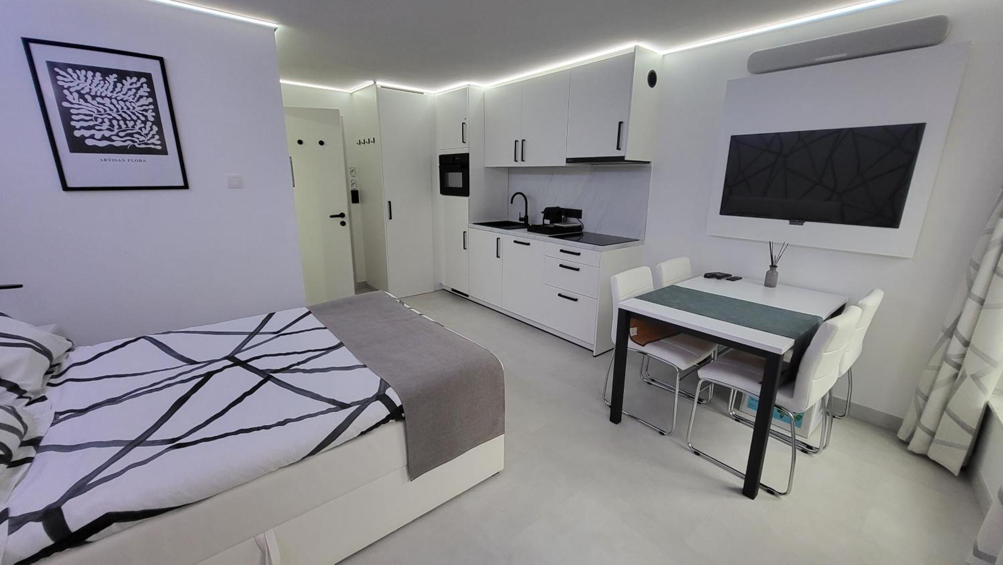 The Studio Ostend Luaran gambar